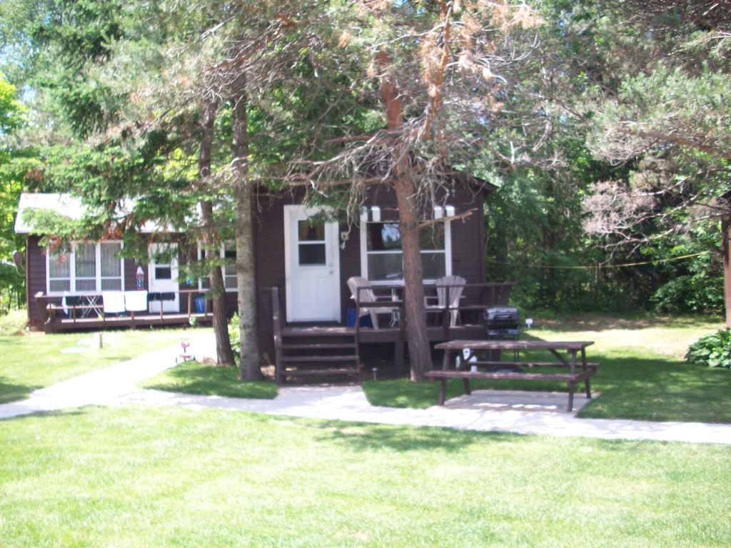 Lakewoods Cottage Oxtongue Lake Ruang foto